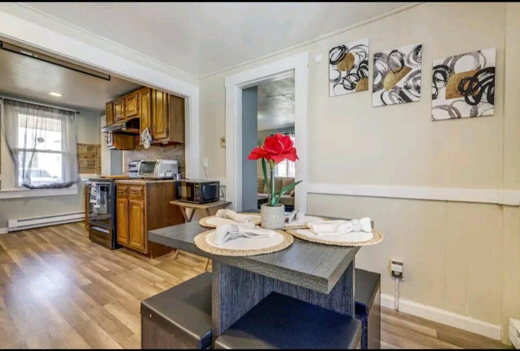 Comfortable Home Away From Home Ист-Хартфорд Экстерьер фото